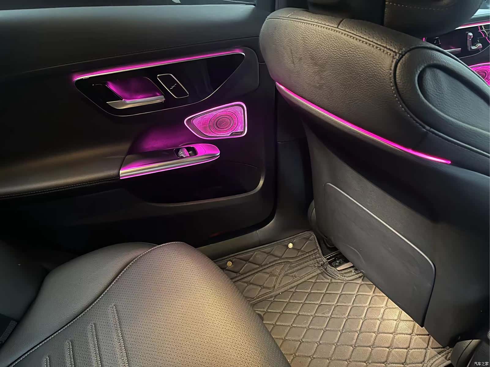 Mercedes-Benz C-Class, 2023 18