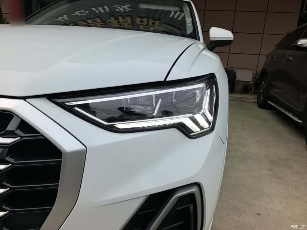 Audi Q3, 2019 24