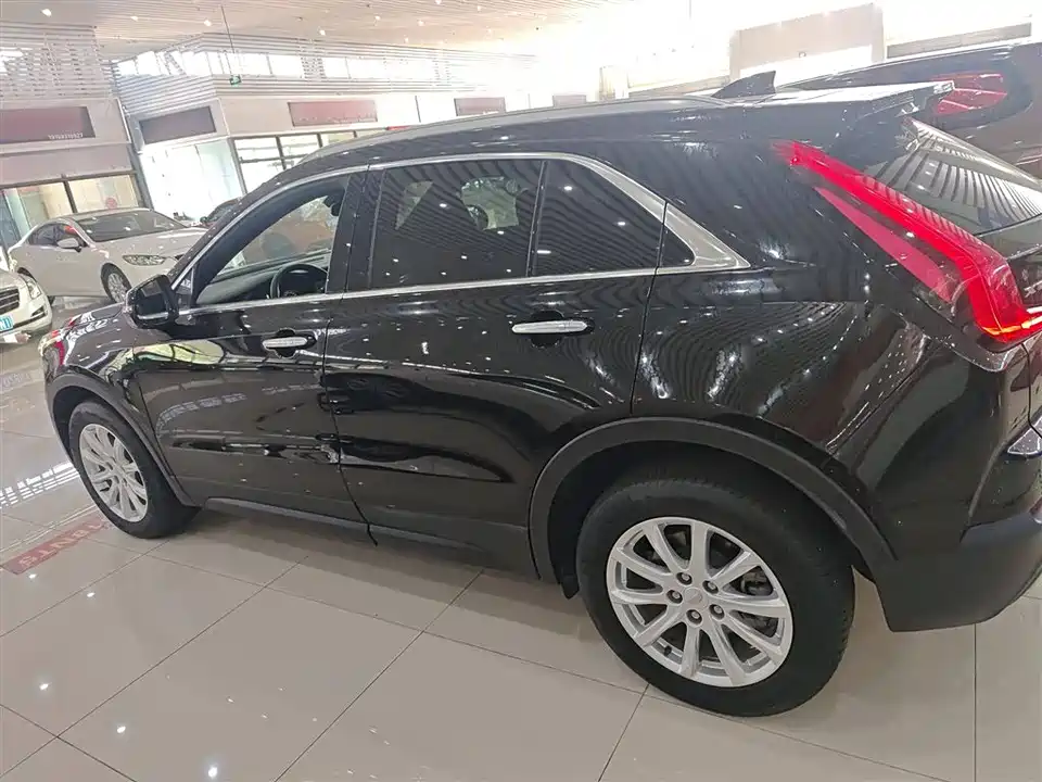 Cadillac XT4