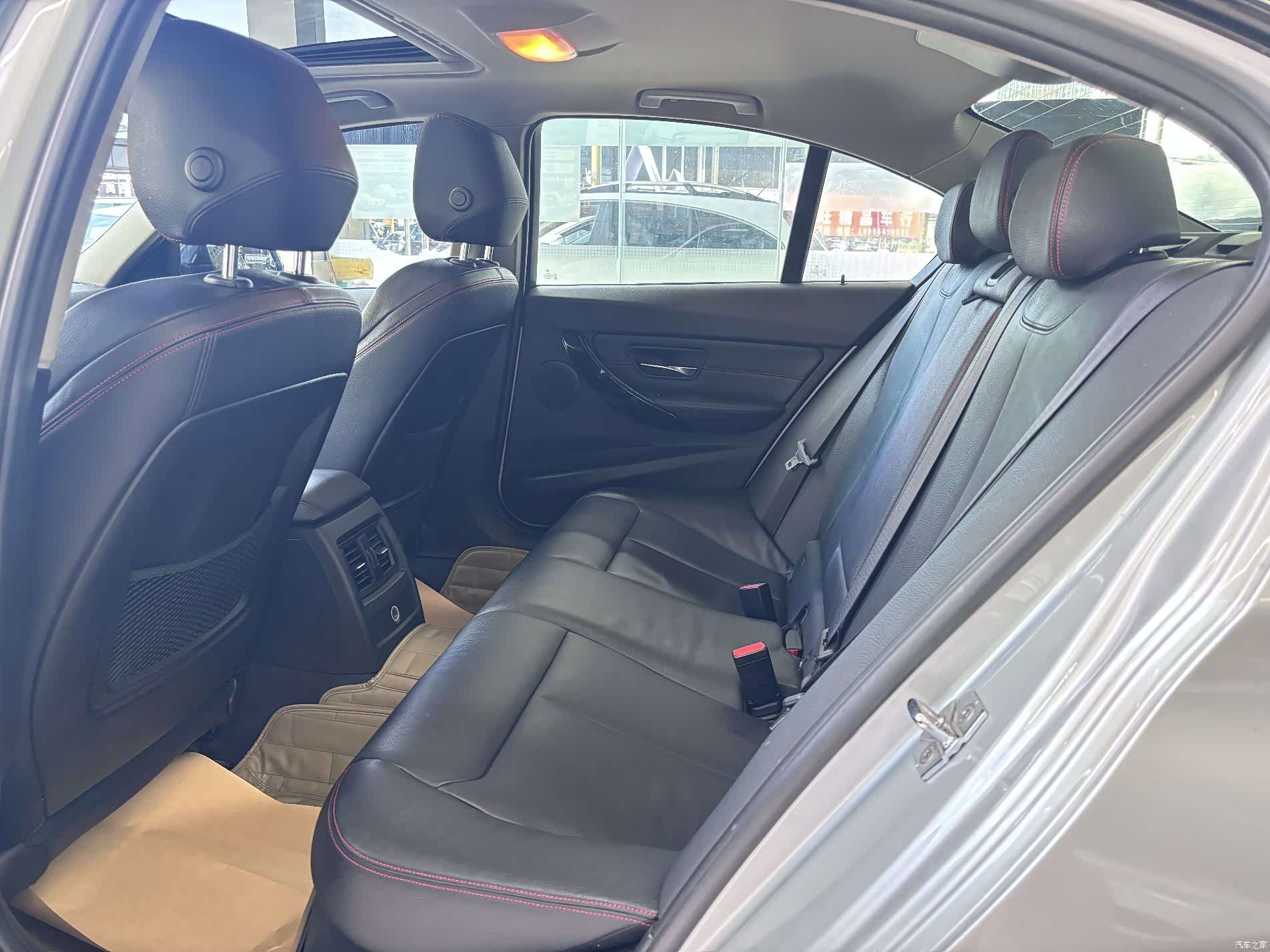 BMW 3 Series, 2012 все фото