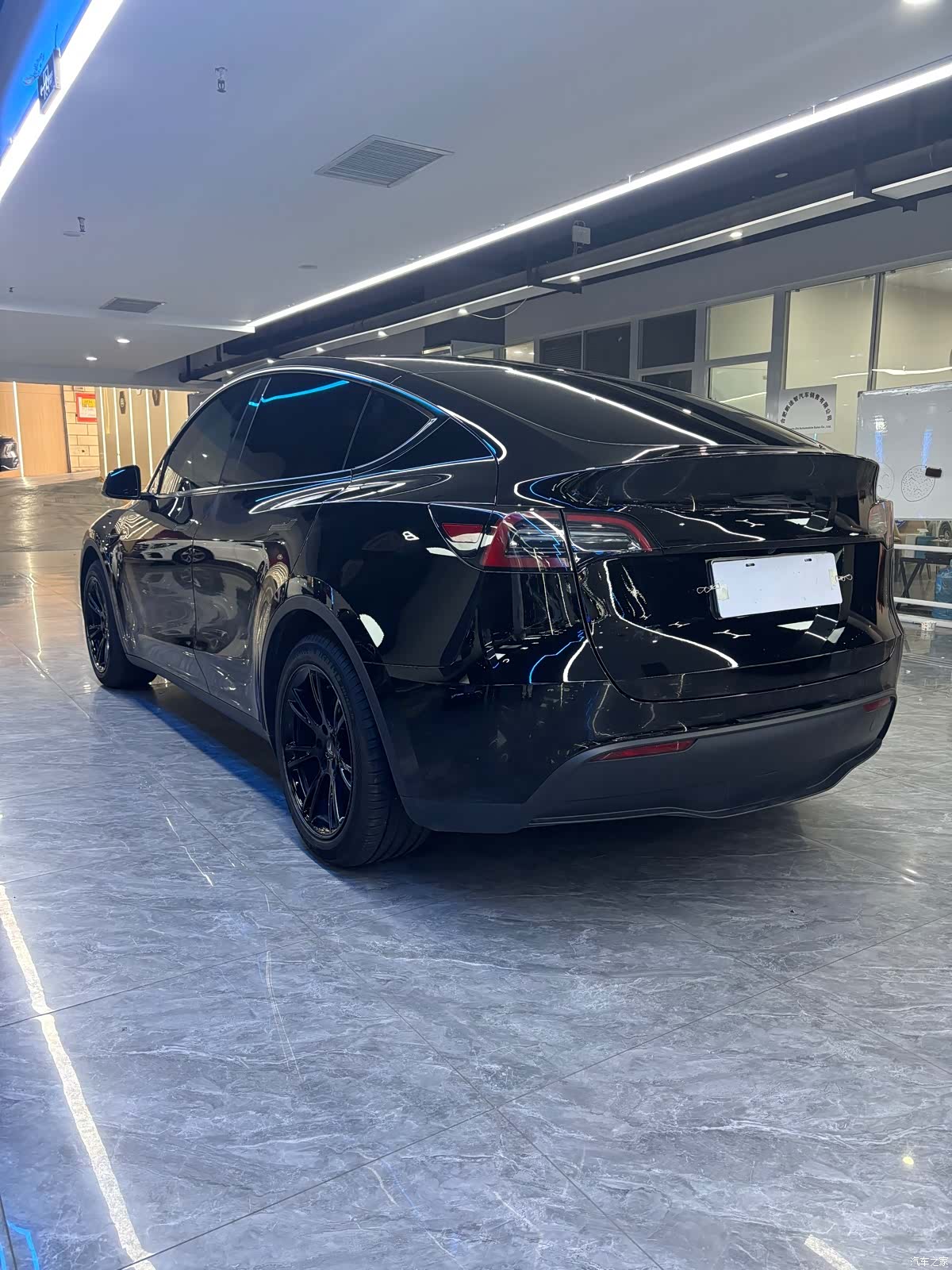 Tesla Model Y, 2022 7