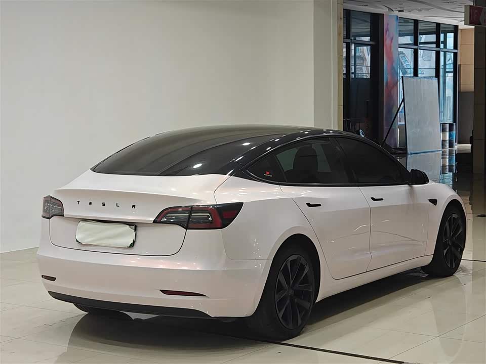 Tesla Model 3 Tesla Model 3