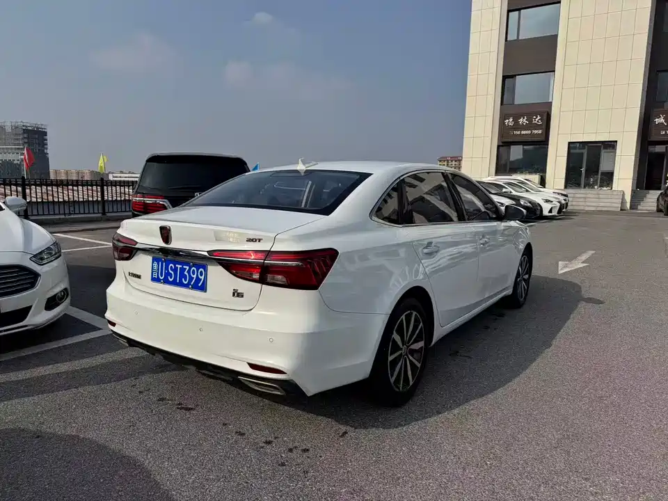 Roewe i6