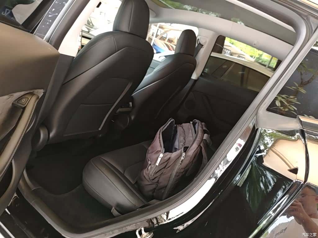 Tesla Model Y, 2022 17