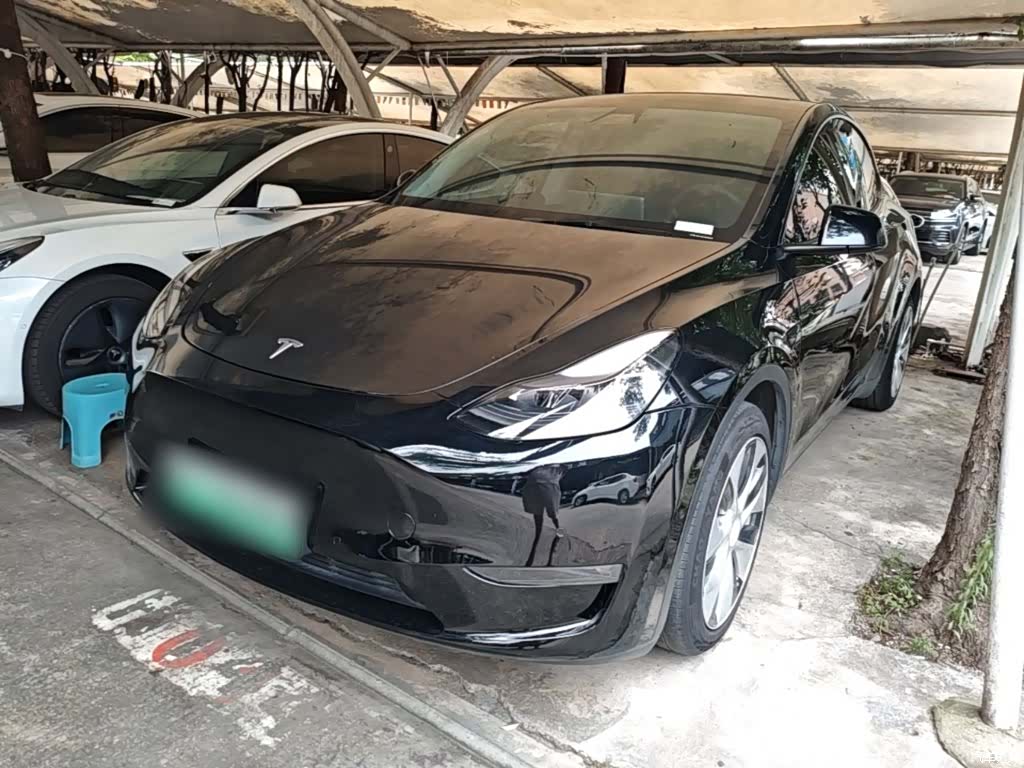 Tesla Model Y, 2022 1