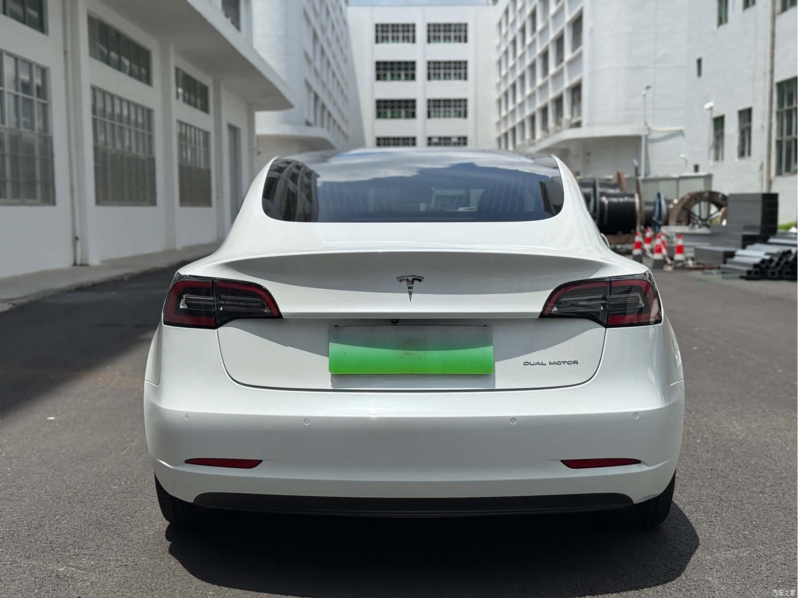 Tesla Model 3, 2020 все фото