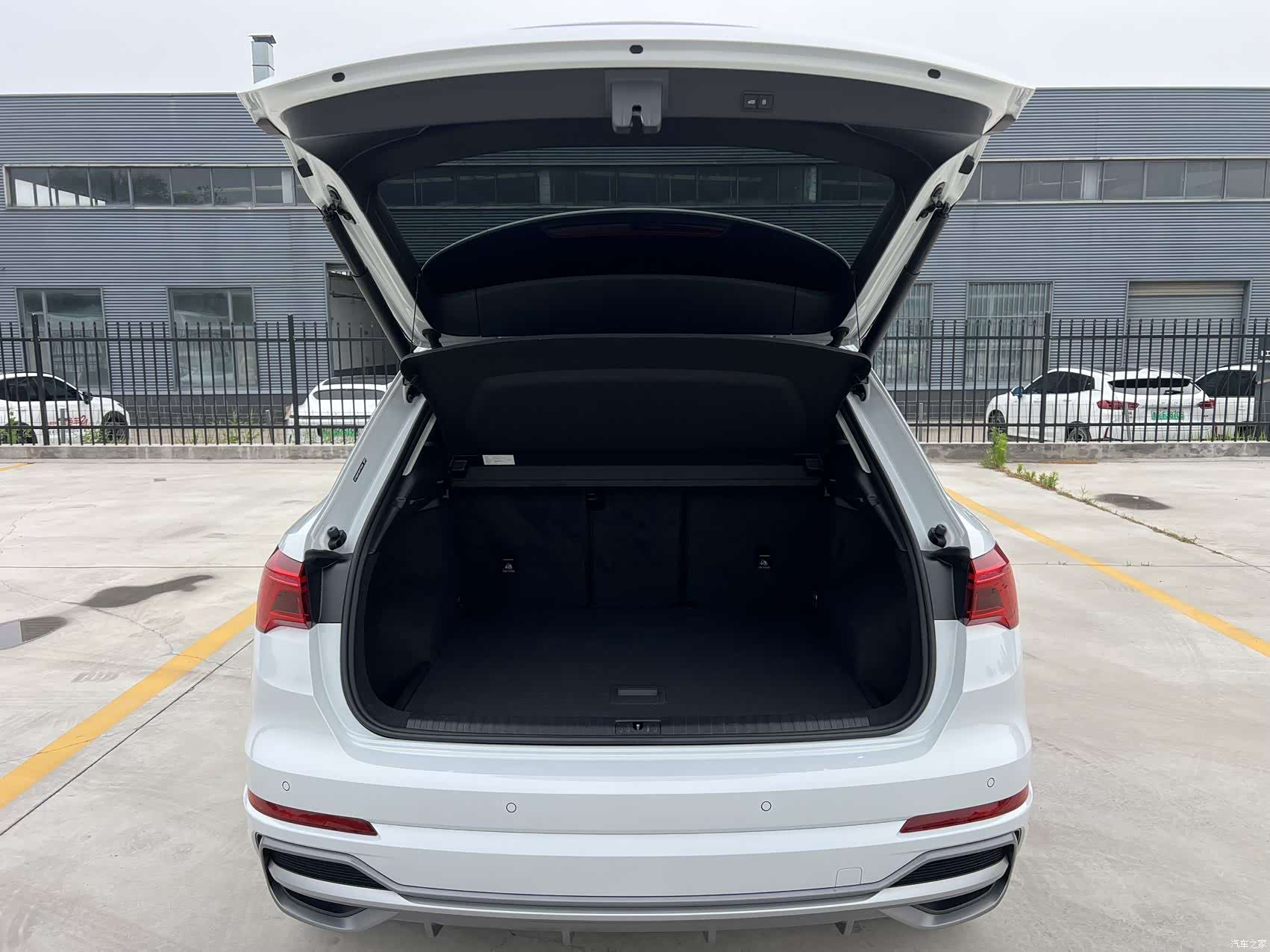 Audi Q3, 2023 7