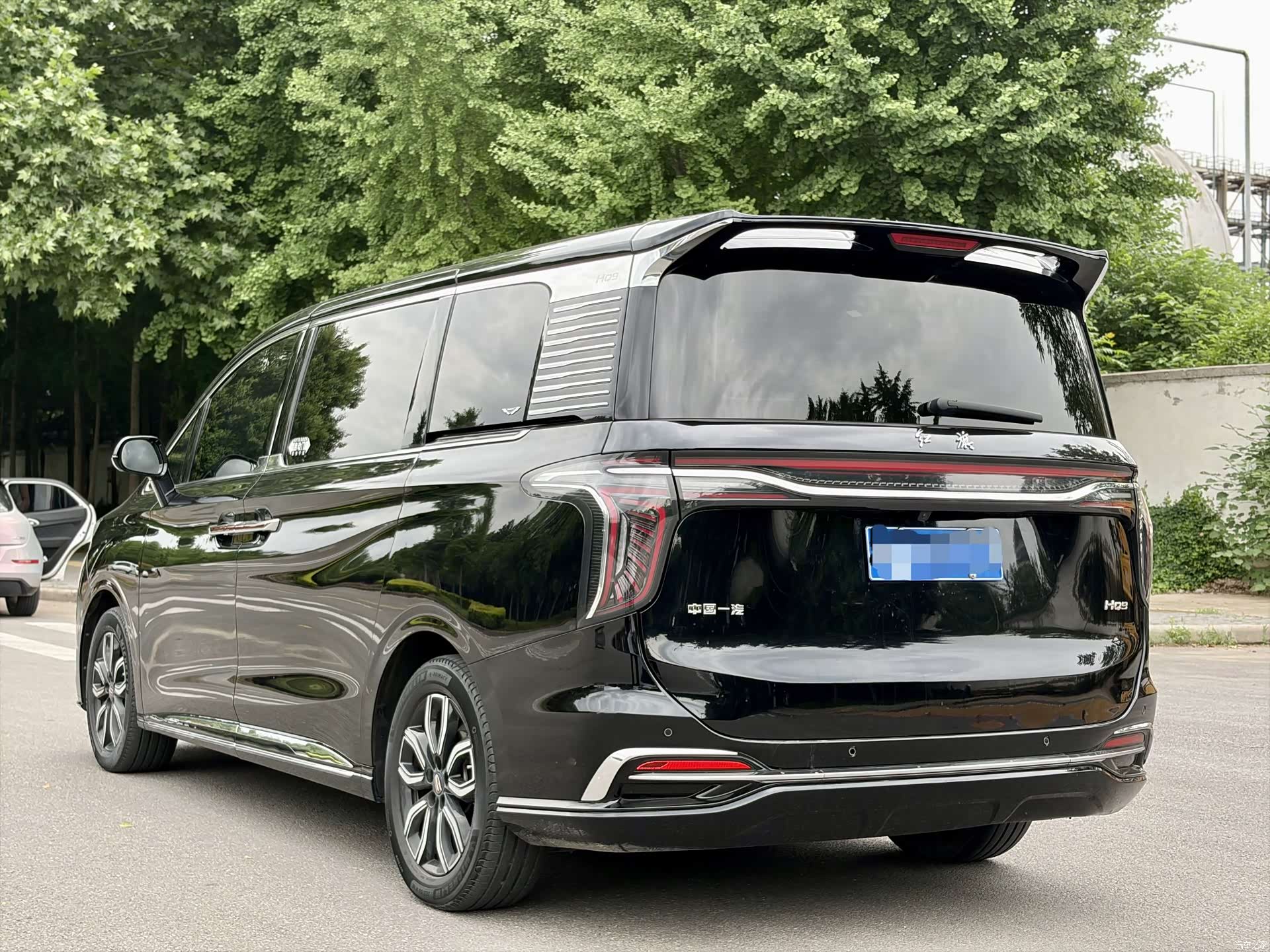 Hongqi HQ9, 2023 7