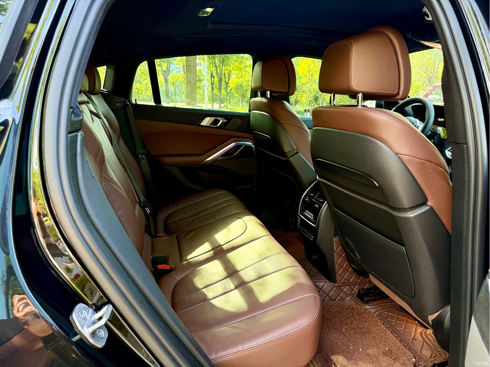 BMW X6, 2022 10