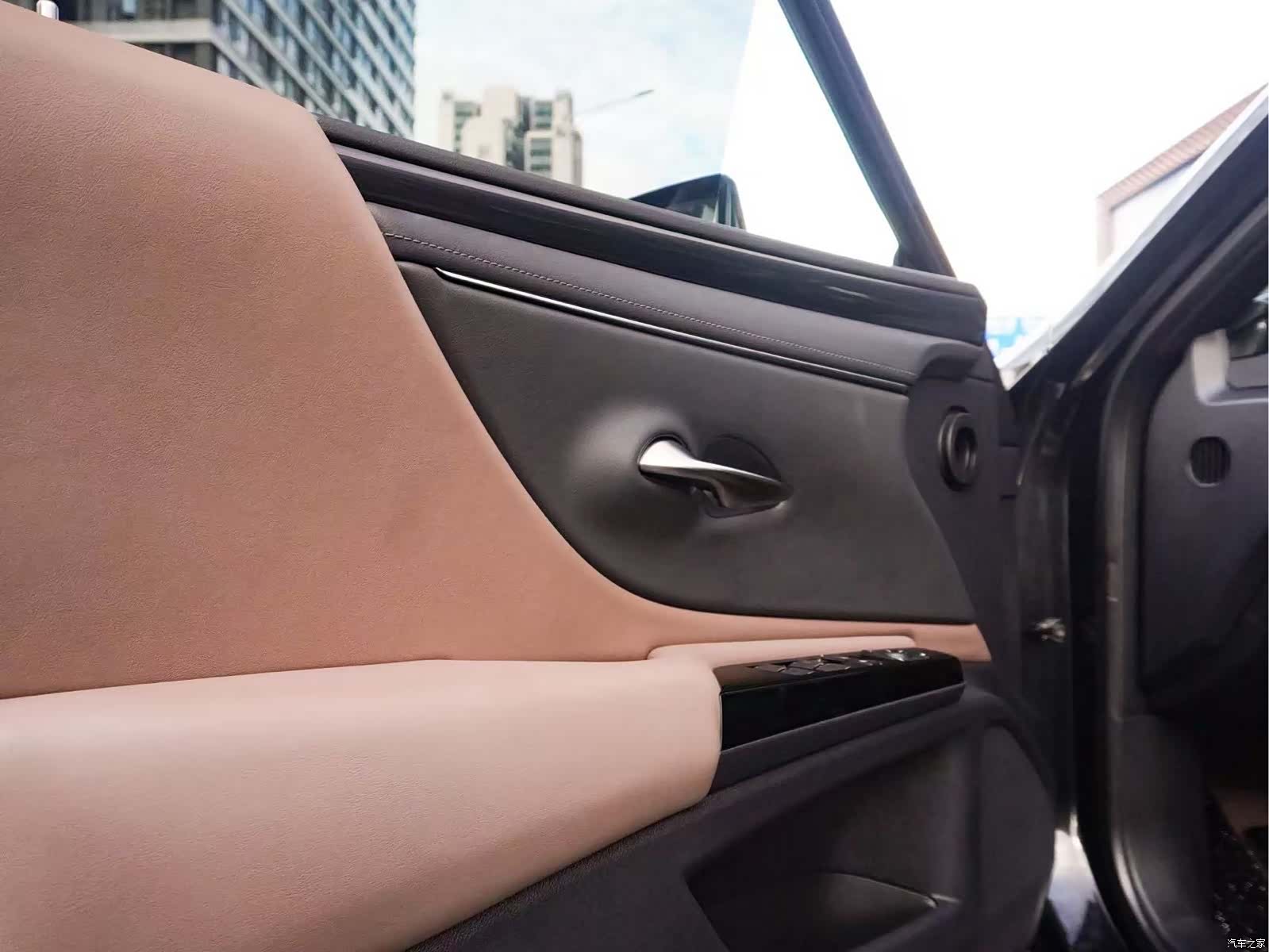 Lexus ES, 2022 15