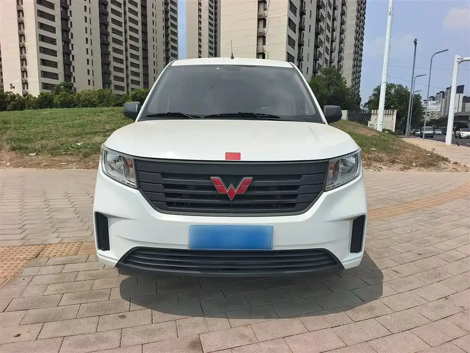 Wuling Wuling Hongguang PLUS
