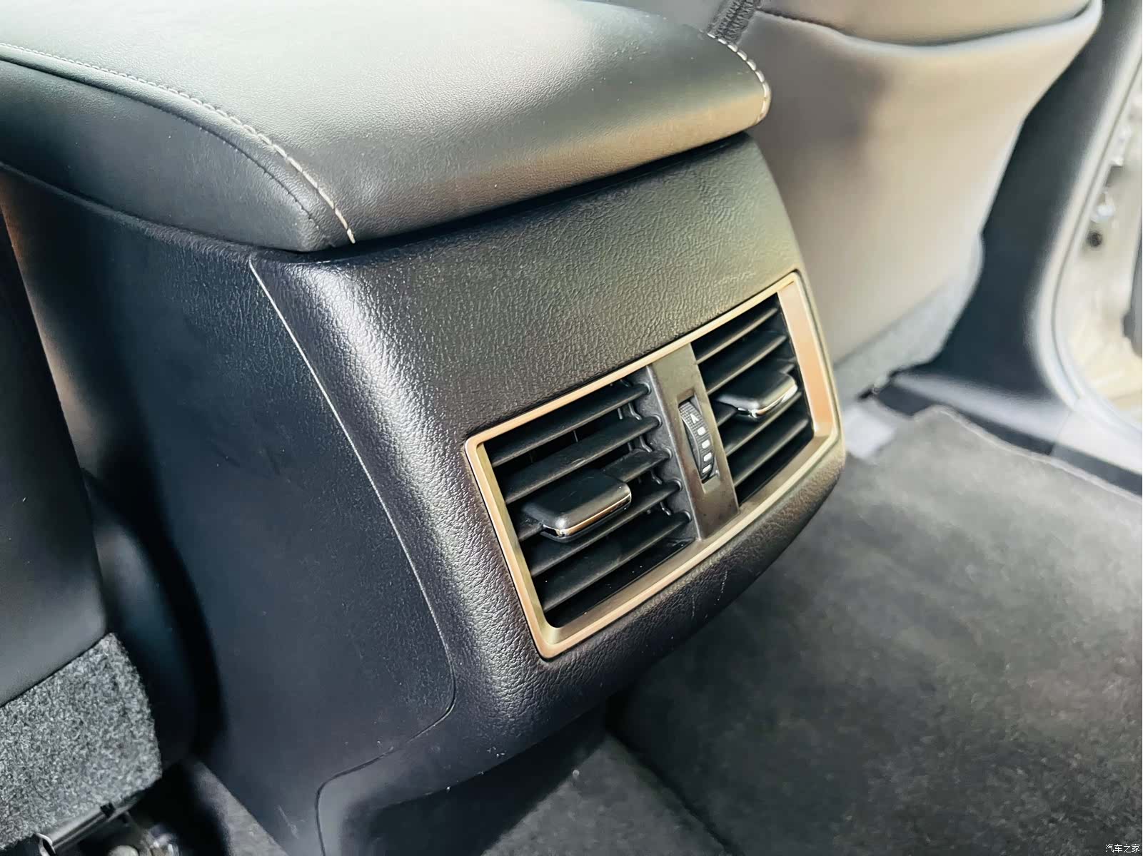 Lexus NX, 2019 18