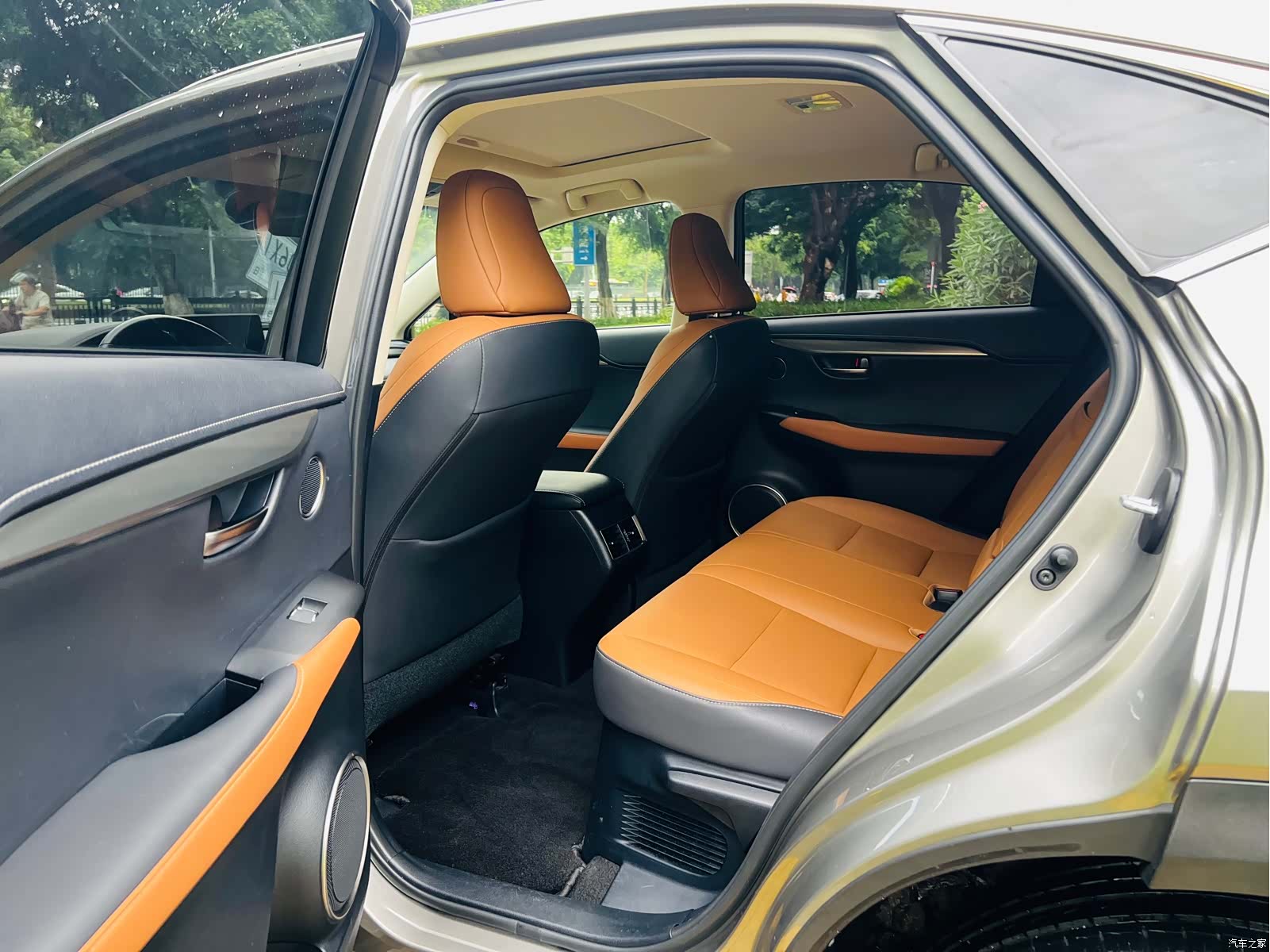 Lexus NX, 2019 10