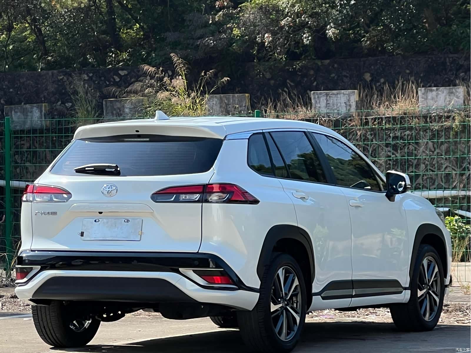 Toyota Frontlander, 2023 4