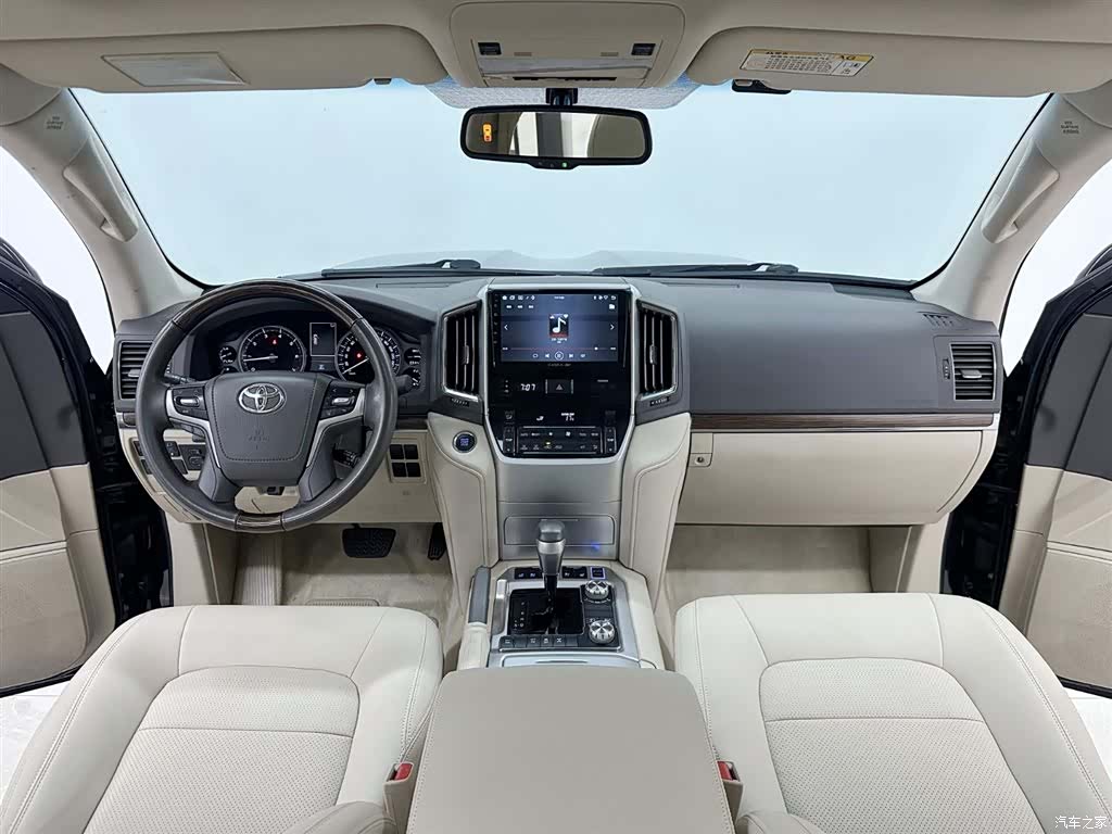 Toyota Land Cruiser, 2020 11