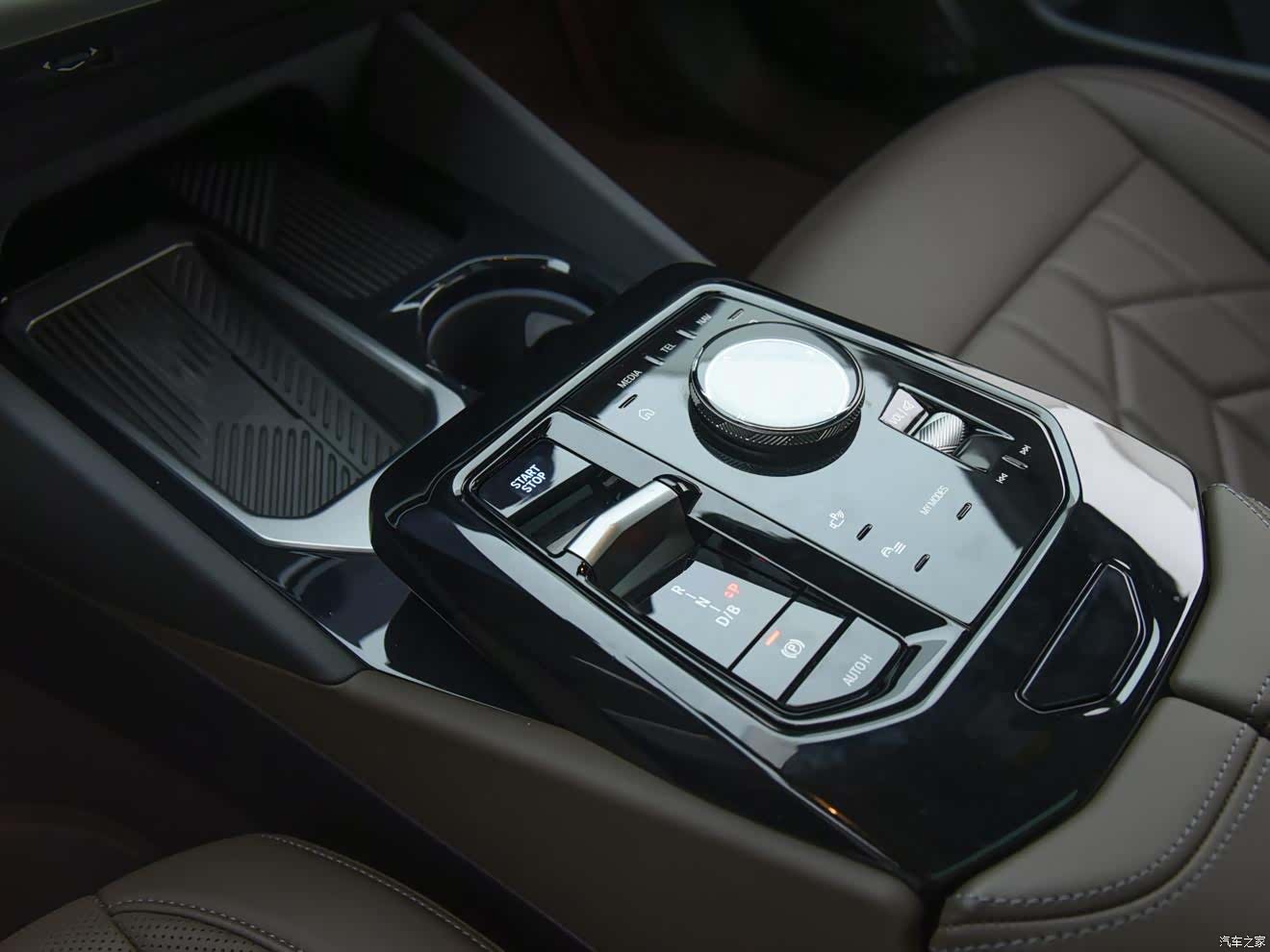 BMW i5, 2024 9