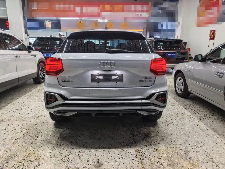 Audi Q2L Audi Q2L