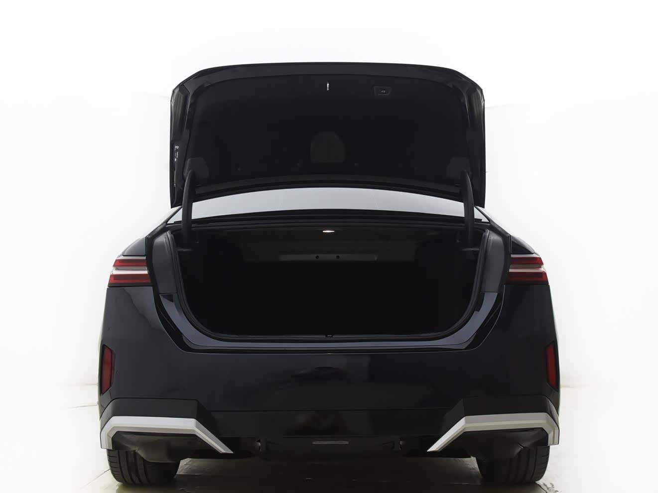 BMW i5, 2024 4
