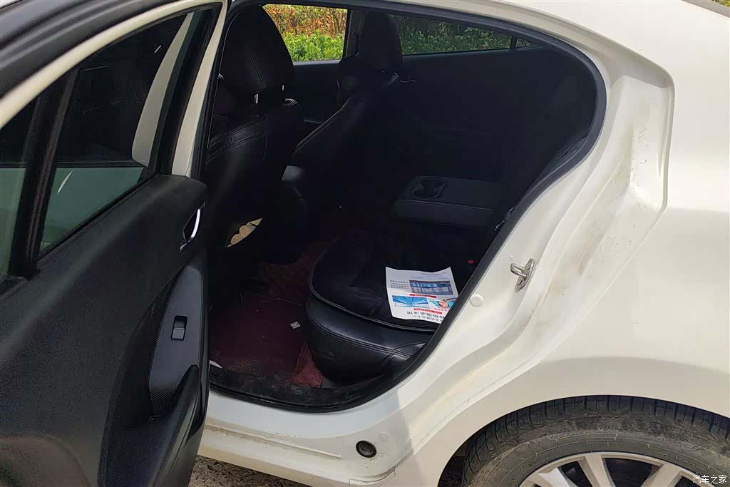 Mazda Mazda3, 2016 11