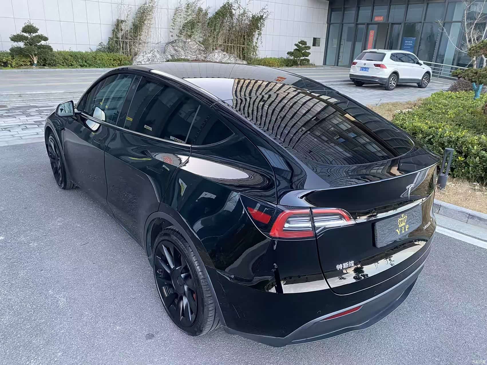 Tesla Model Y, 2021 4