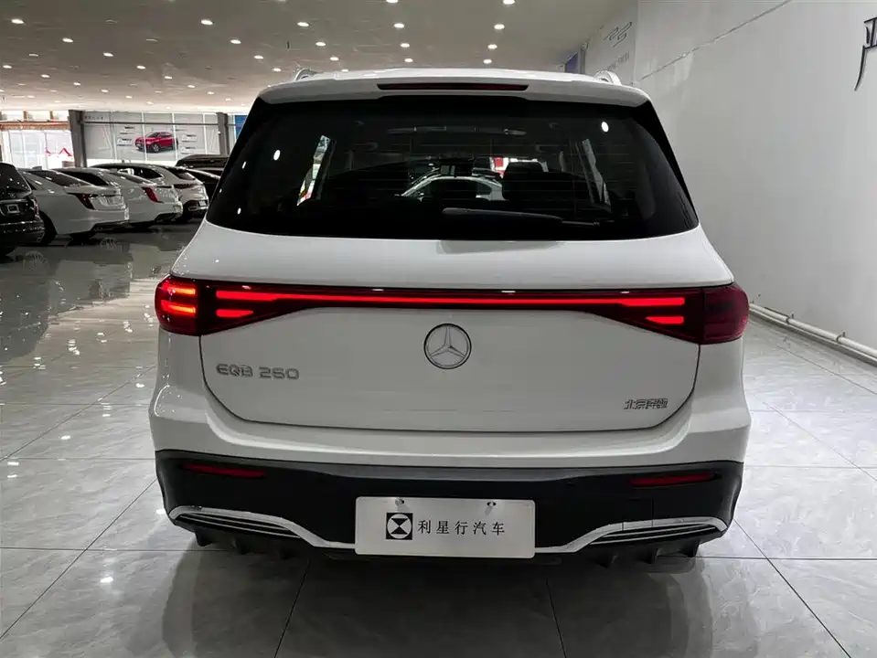 Mercedes-Benz EQB