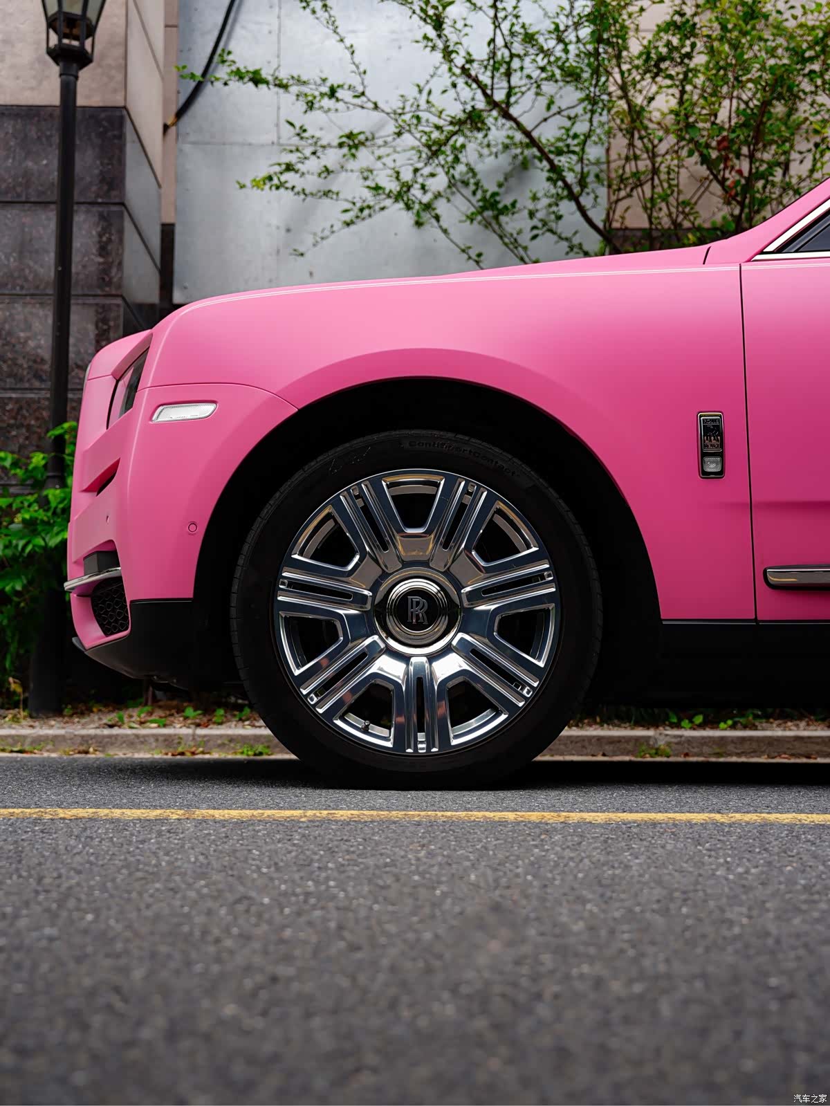 Rolls-Royce Cullinan, 2023 9