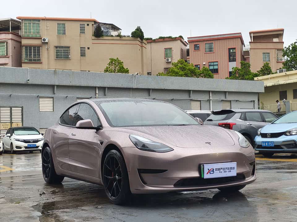 Tesla Model 3 Tesla Model 3