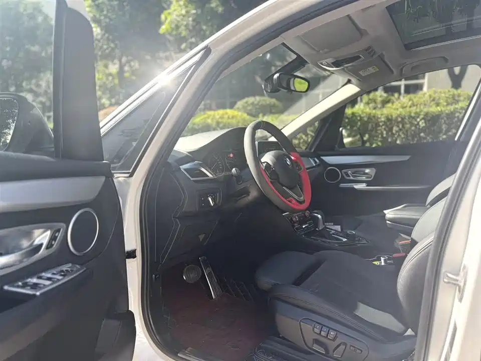 BMW 2 series station wagon