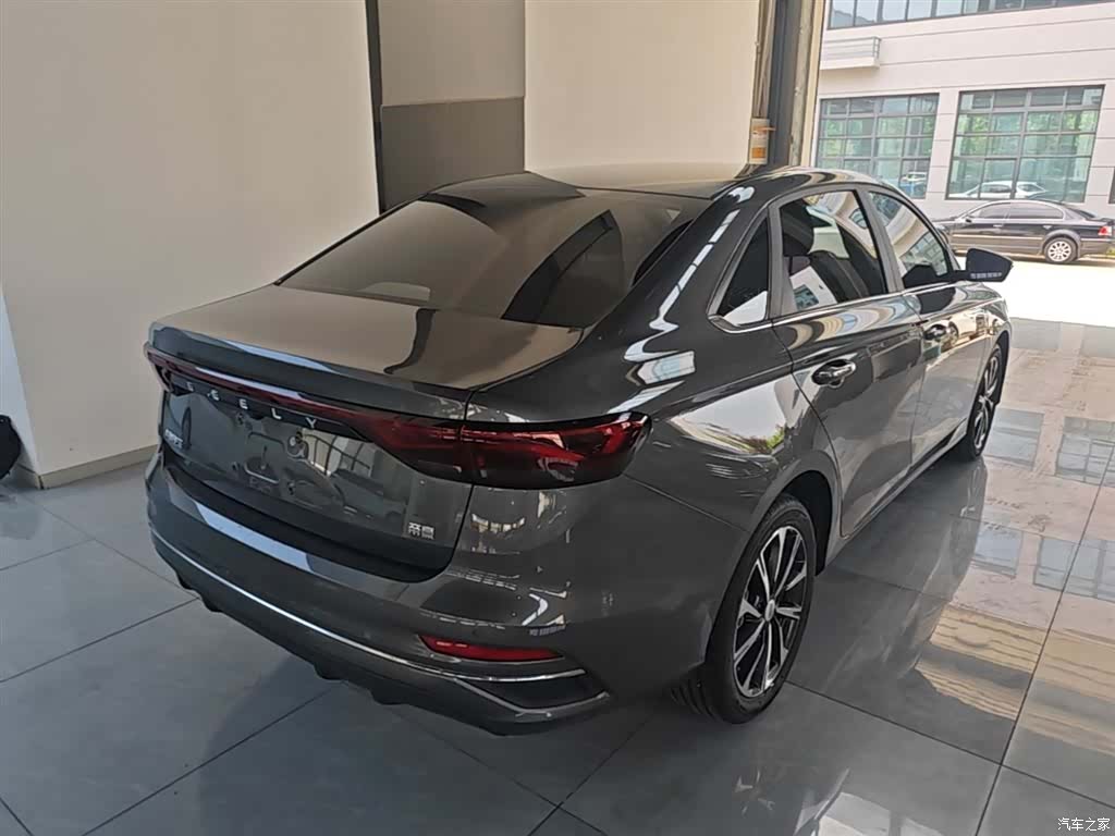 Geely Emgrand, 2025 7