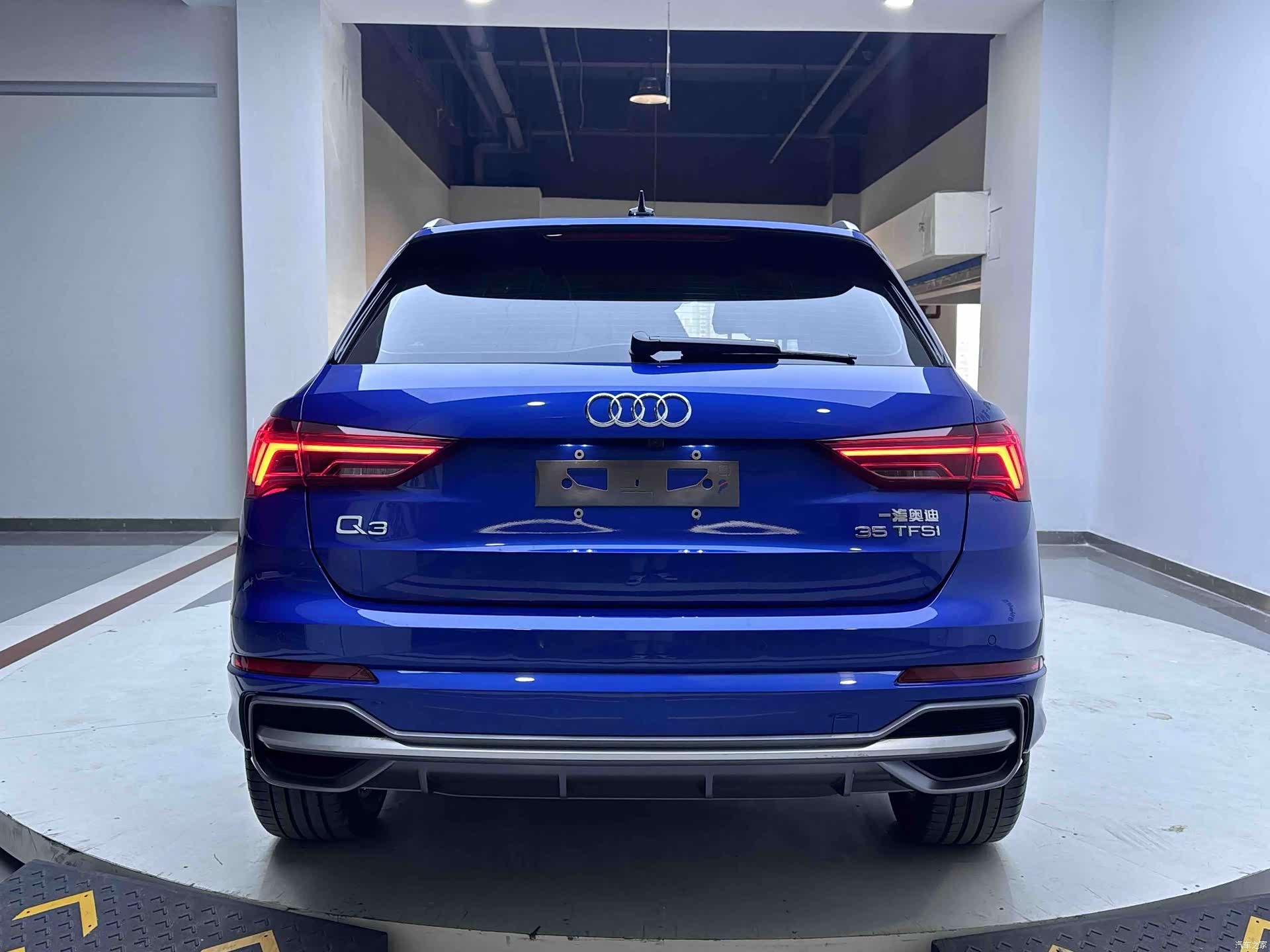 Audi Q3, 2022 все фото