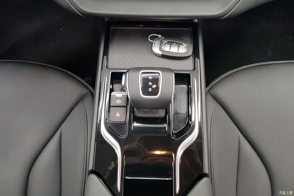 Hongqi QM5, 2024 16