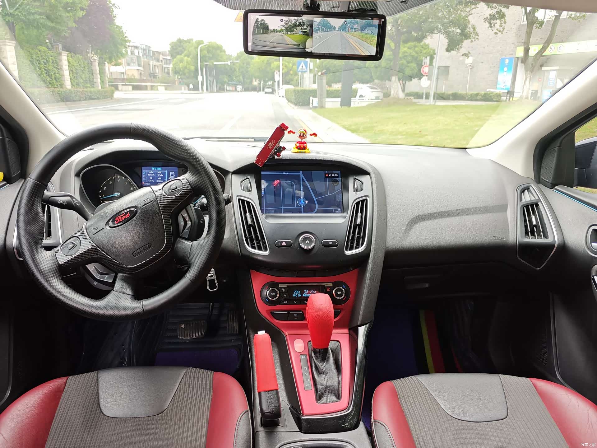 Ford Focus, 2013 8
