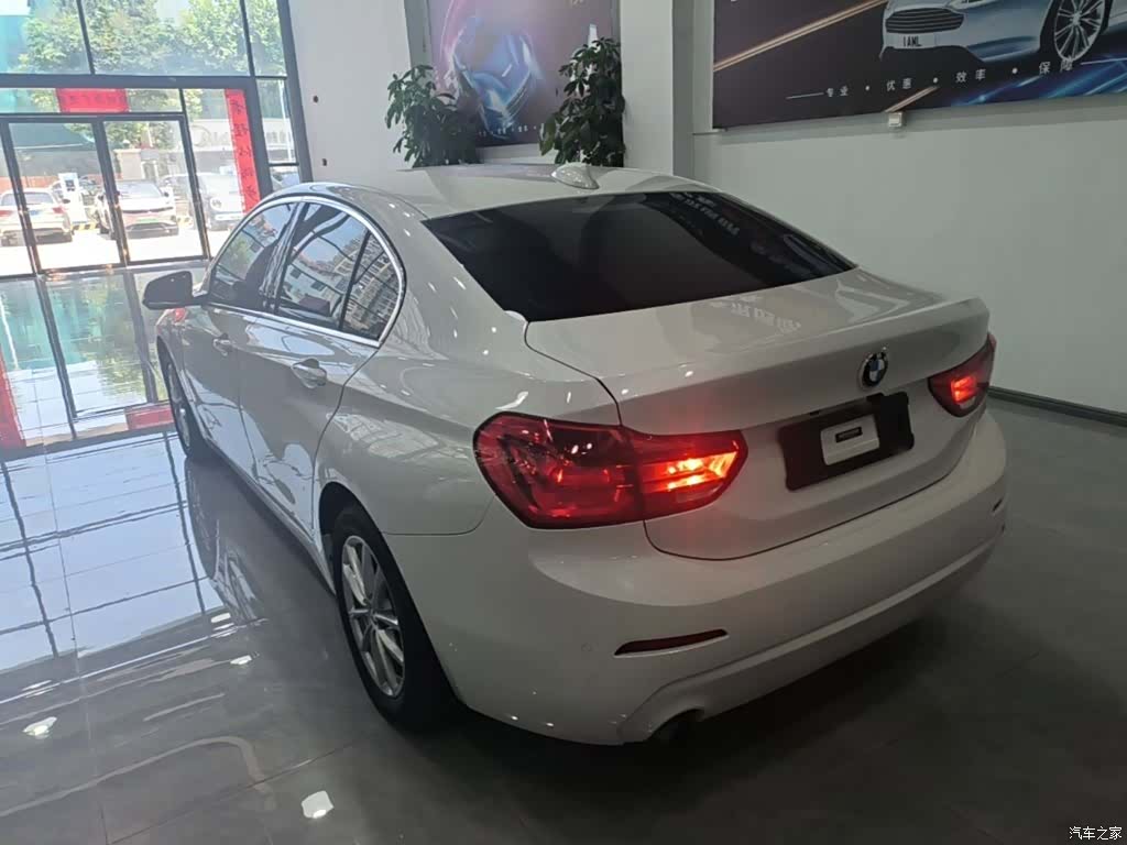 BMW 1 Series, 2017 все фото