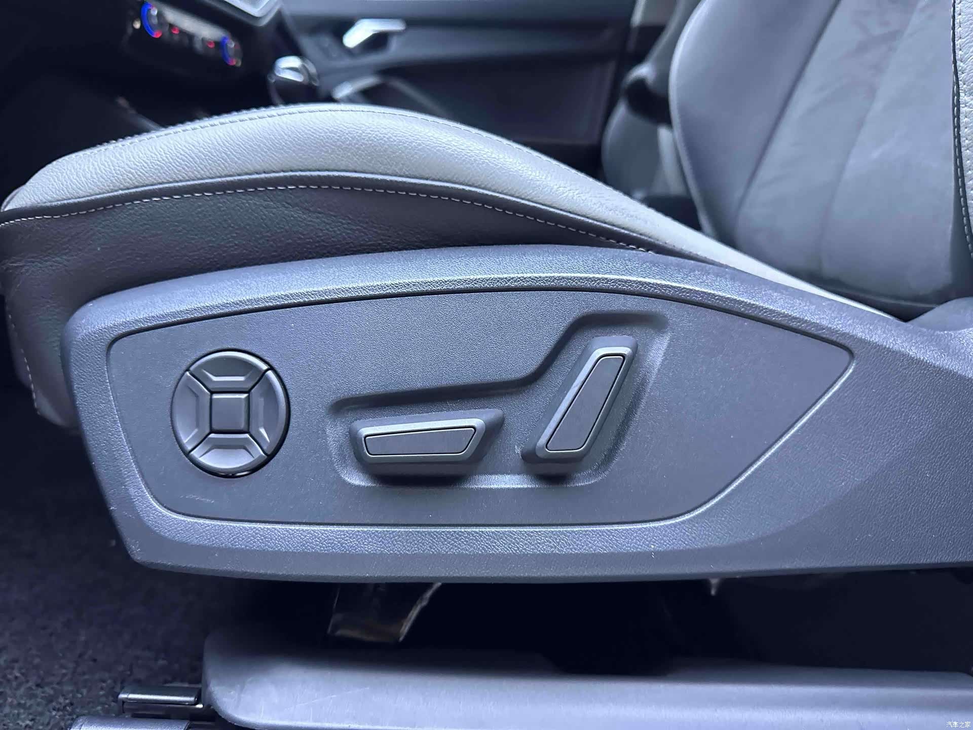 Audi Q3, 2023 18