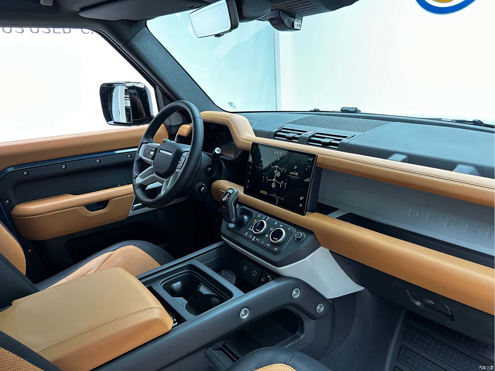 Land Rover Defender, 2024 18