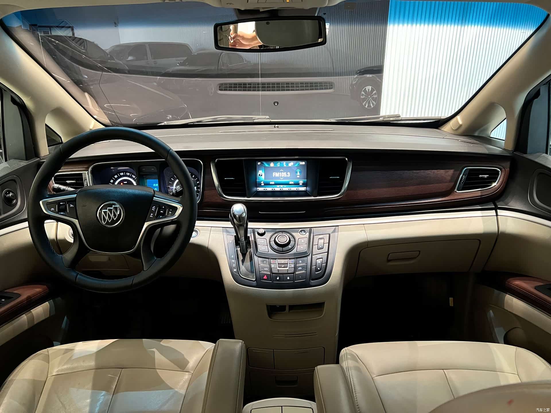 Buick GL8, 2019 7