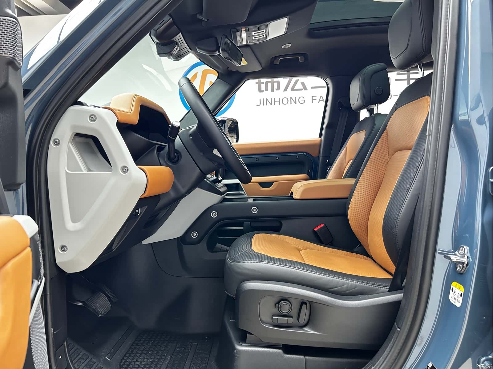 Land Rover Defender, 2024 11