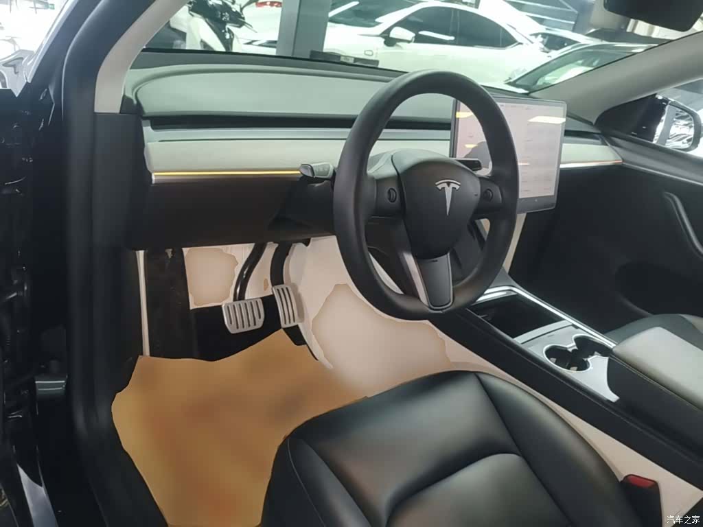 Tesla Model Y, 2024 10