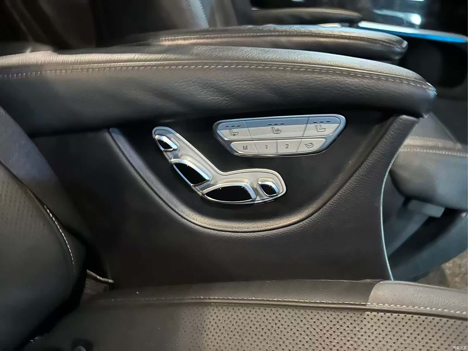 Mercedes-Benz V-Class, 2020 11