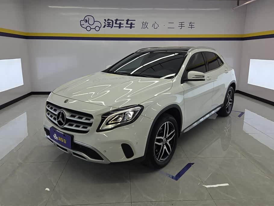 Mercedes-Benz GLA Mercedes-Benz GLA