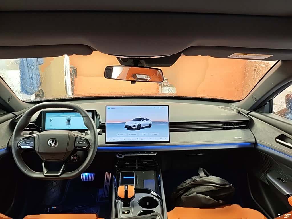 Changan UNI-V, 2025 10