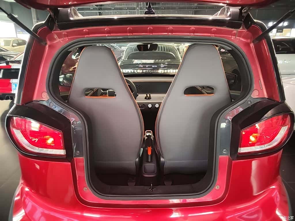 Wuling E100, 2020 19