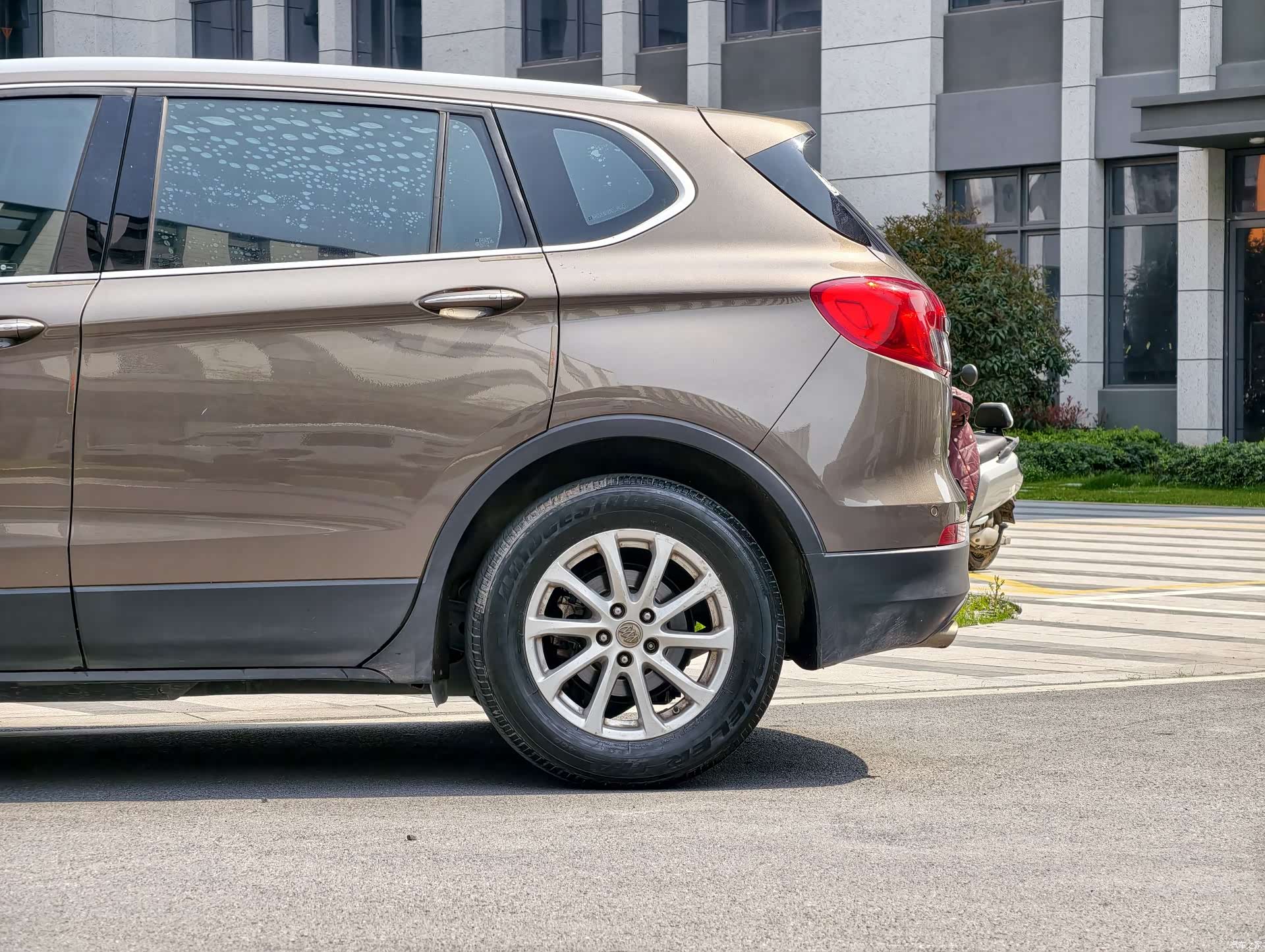 Buick Envision Plus, 2017 8