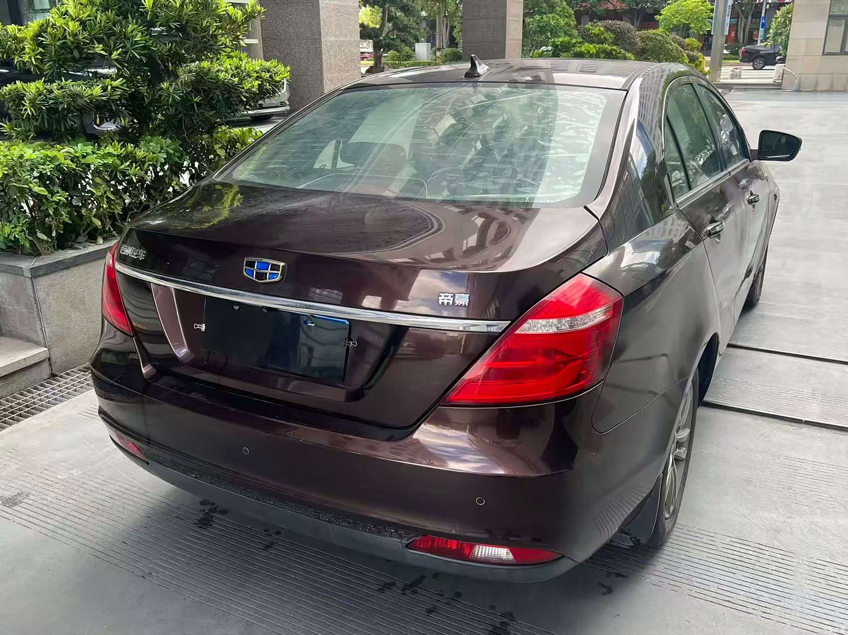 Geely Emgrand, 2016 9