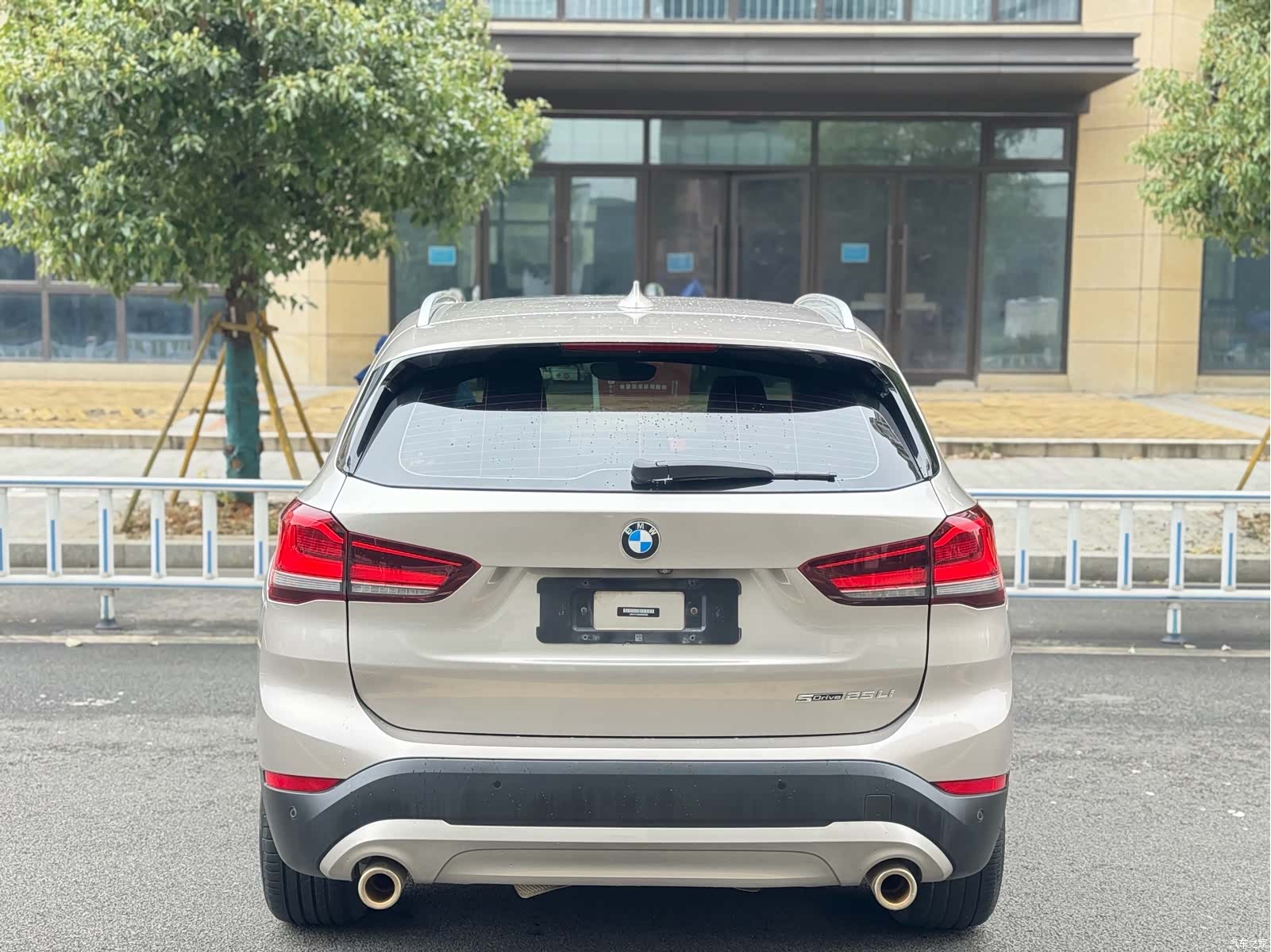 BMW X1, 2021 все фото