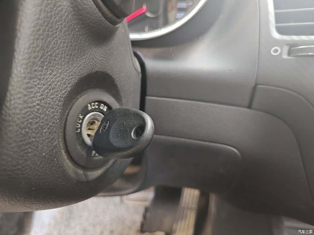 Kia K3, 2015 12