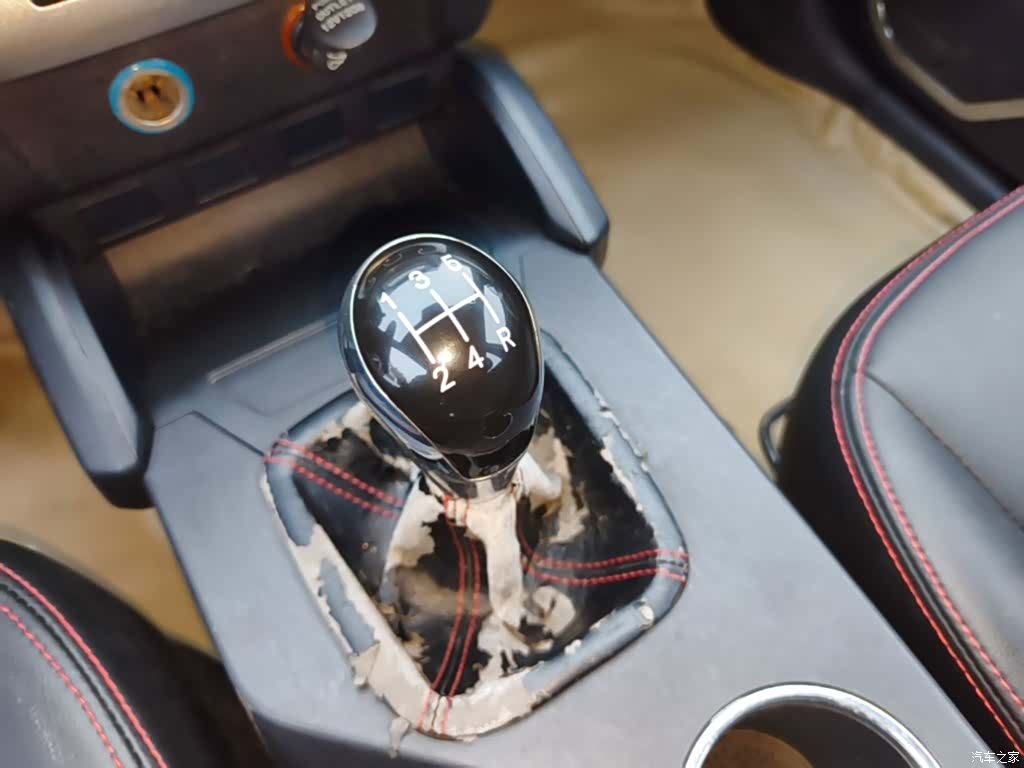 Geely GX7, 2014 14