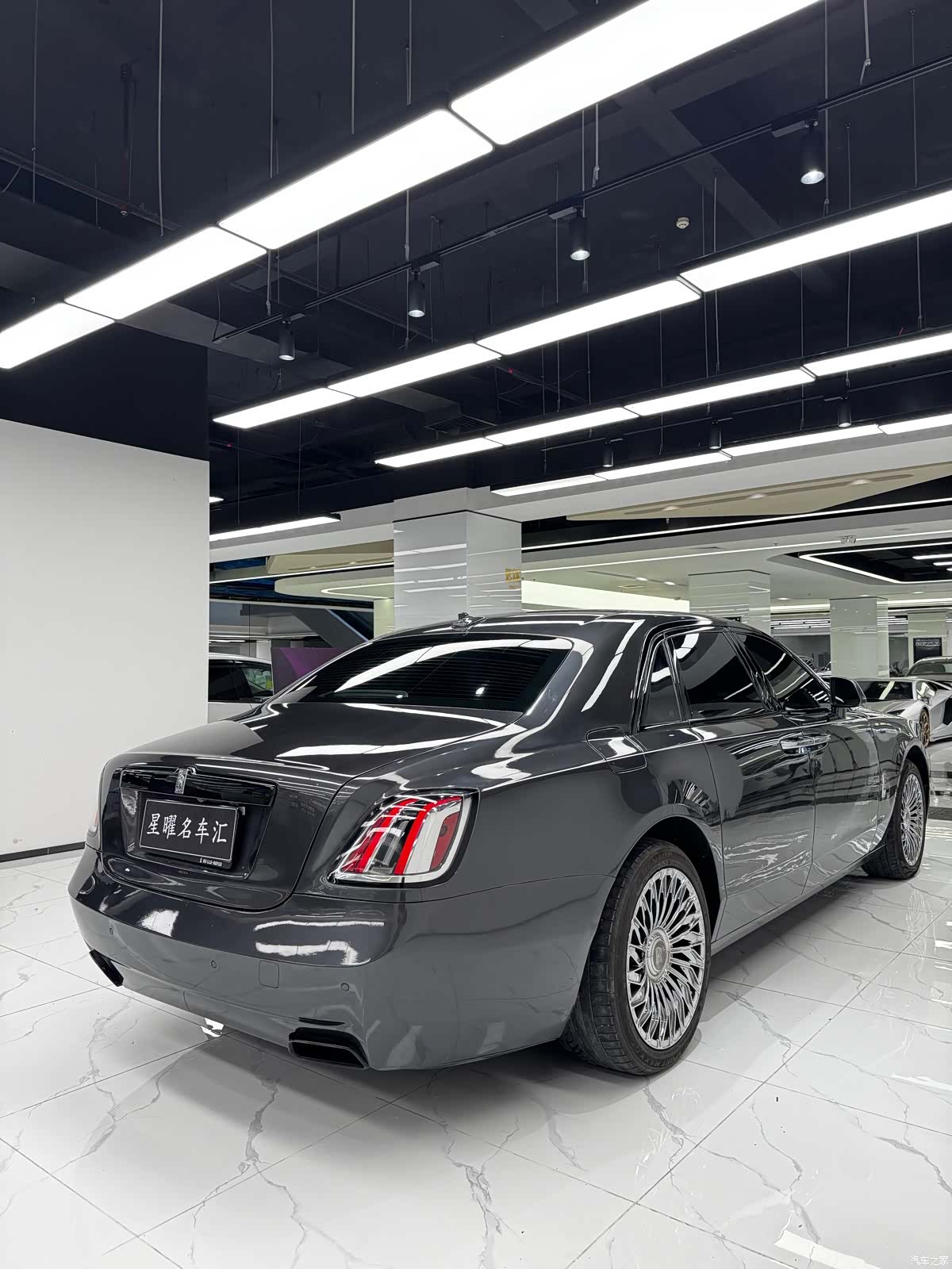 Rolls-Royce Ghost, 2011 4