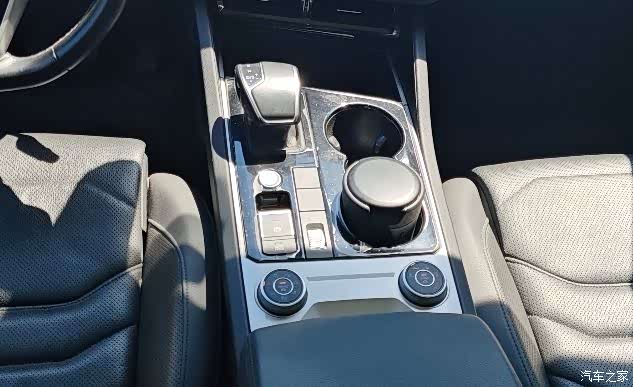 Volkswagen Touareg, 2021 13