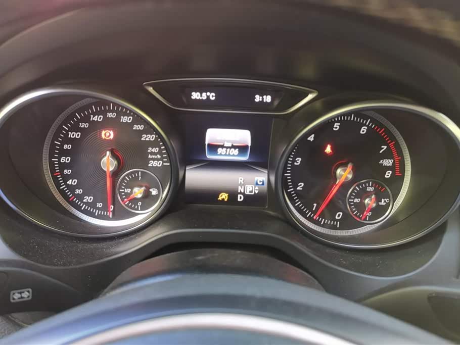 Mercedes-Benz GLA Mercedes-Benz GLA